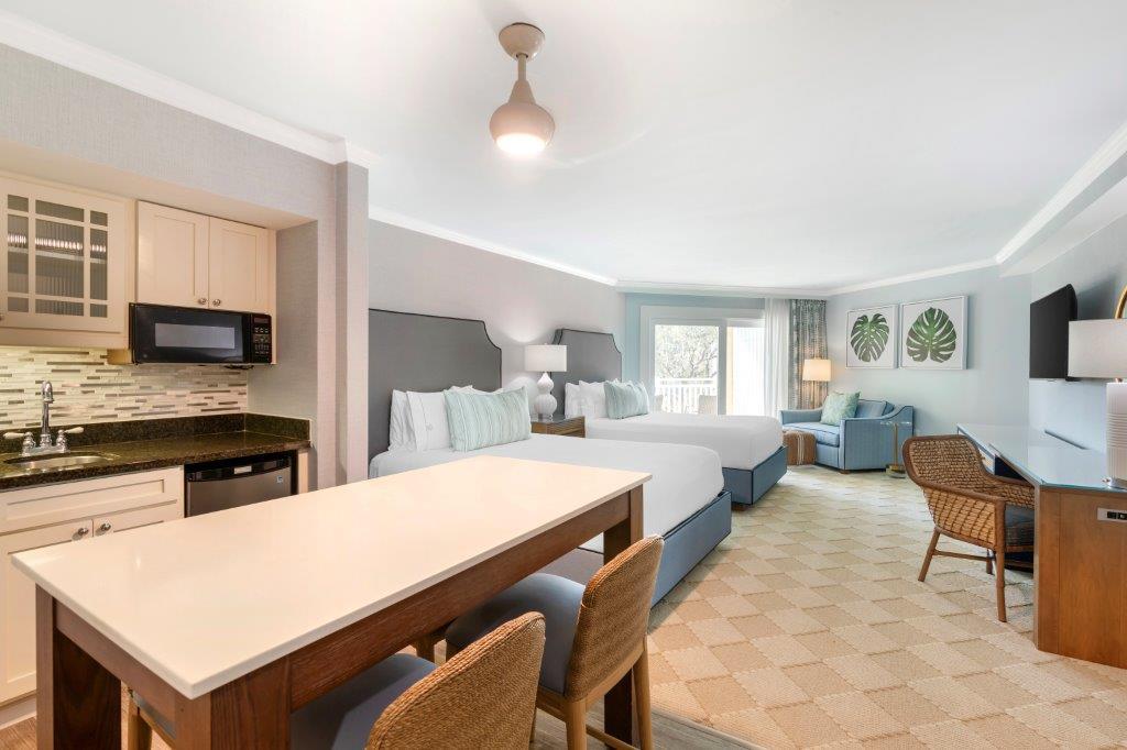 Courtyard View Studio Suite - 2 Queen Beds
