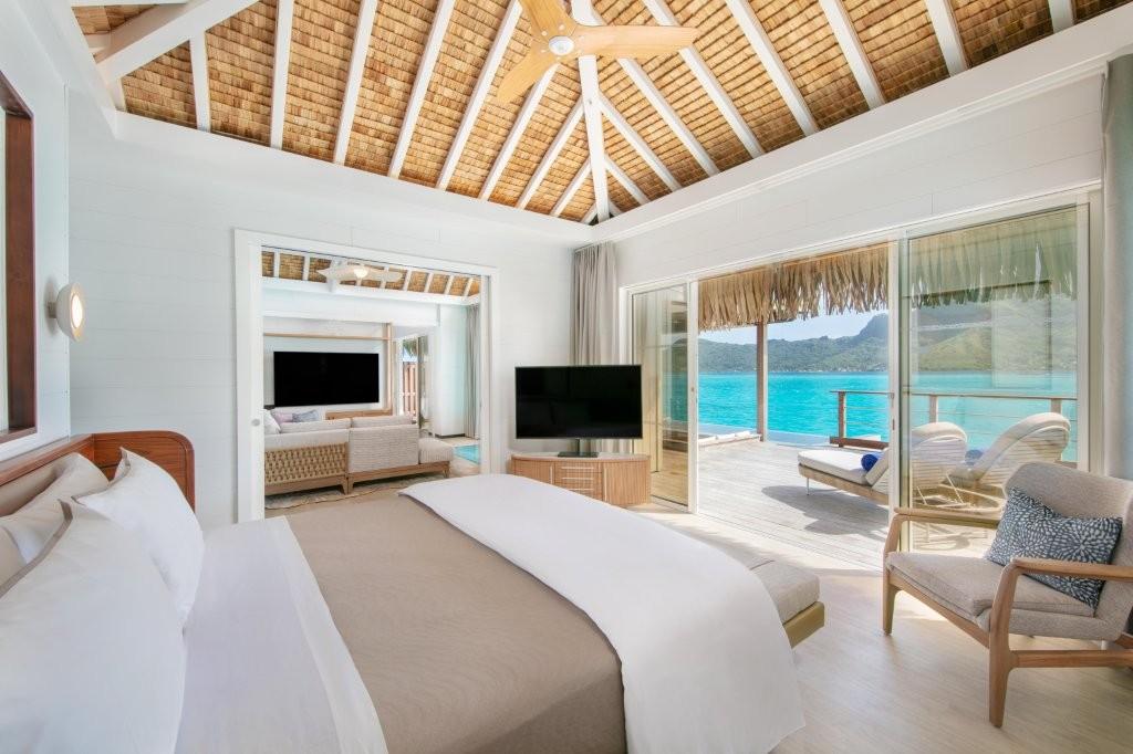 2 Bedrooms Overwater Villa Suite Premium Otemanu View with Plunge Pool