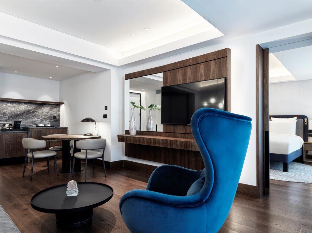 Executive Suite with 1 King Size Bed