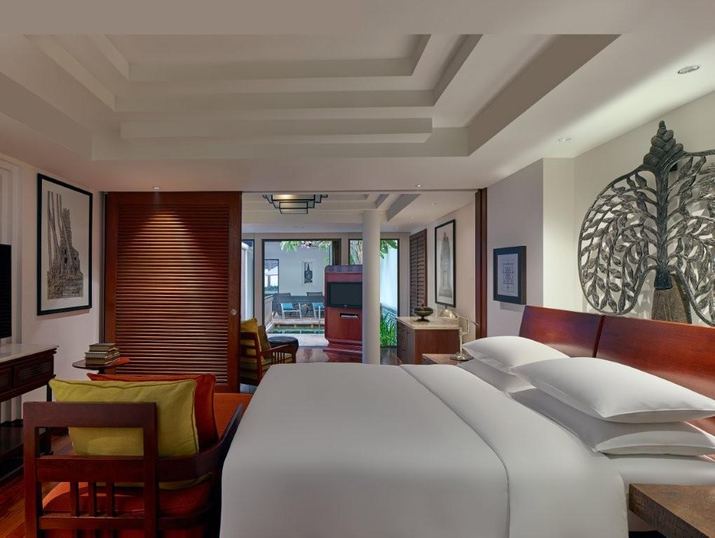 PARK EXECUTIVE SUITE