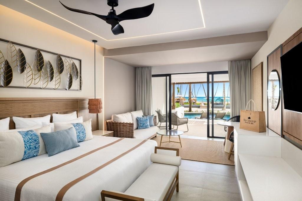 Preferred Club Junior Suite Swim Out Ocean Front