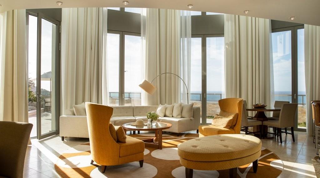 The Lighthouse Suite