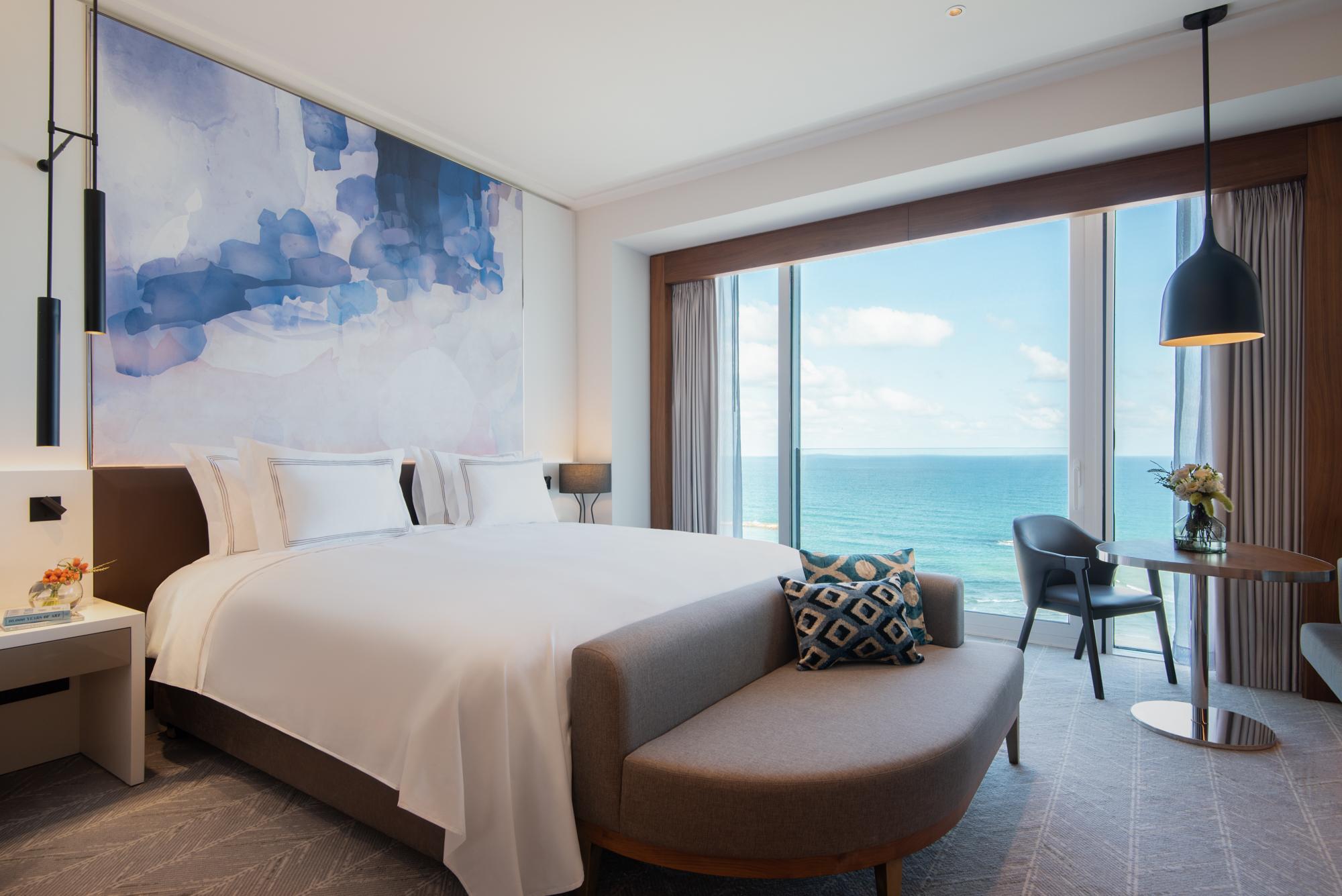 Deluxe Sea Front Room