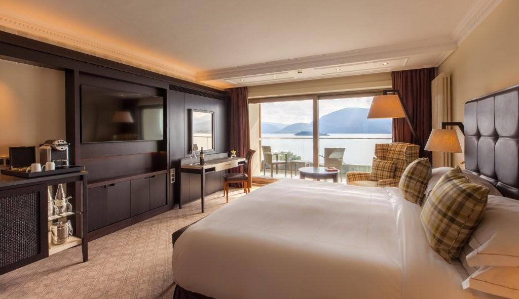 Deluxe Lakeview Rooms