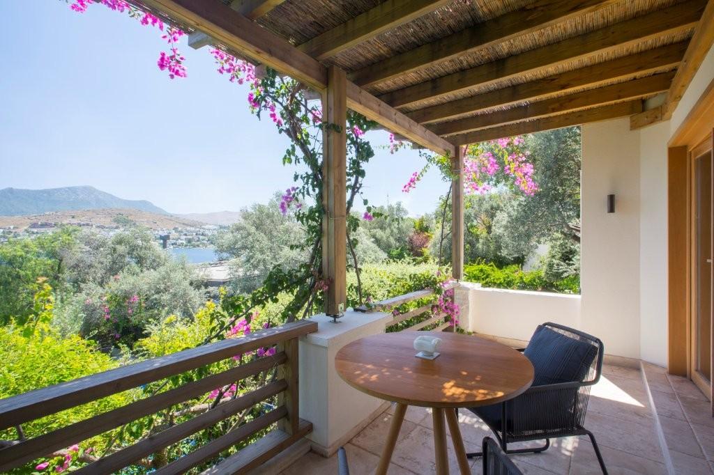 2-BEDROOM DUPLEX VILLA