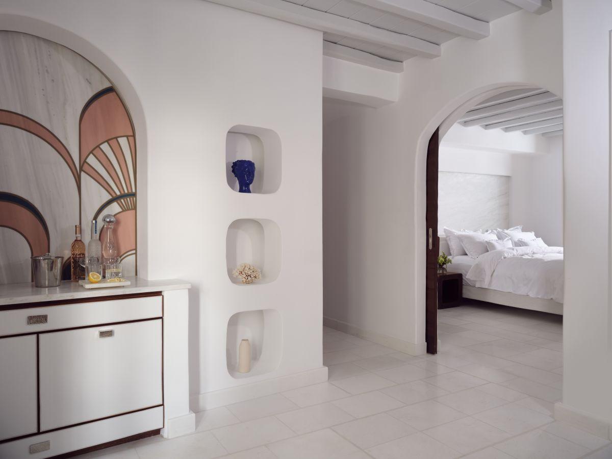 Junior Suite Courtyard View