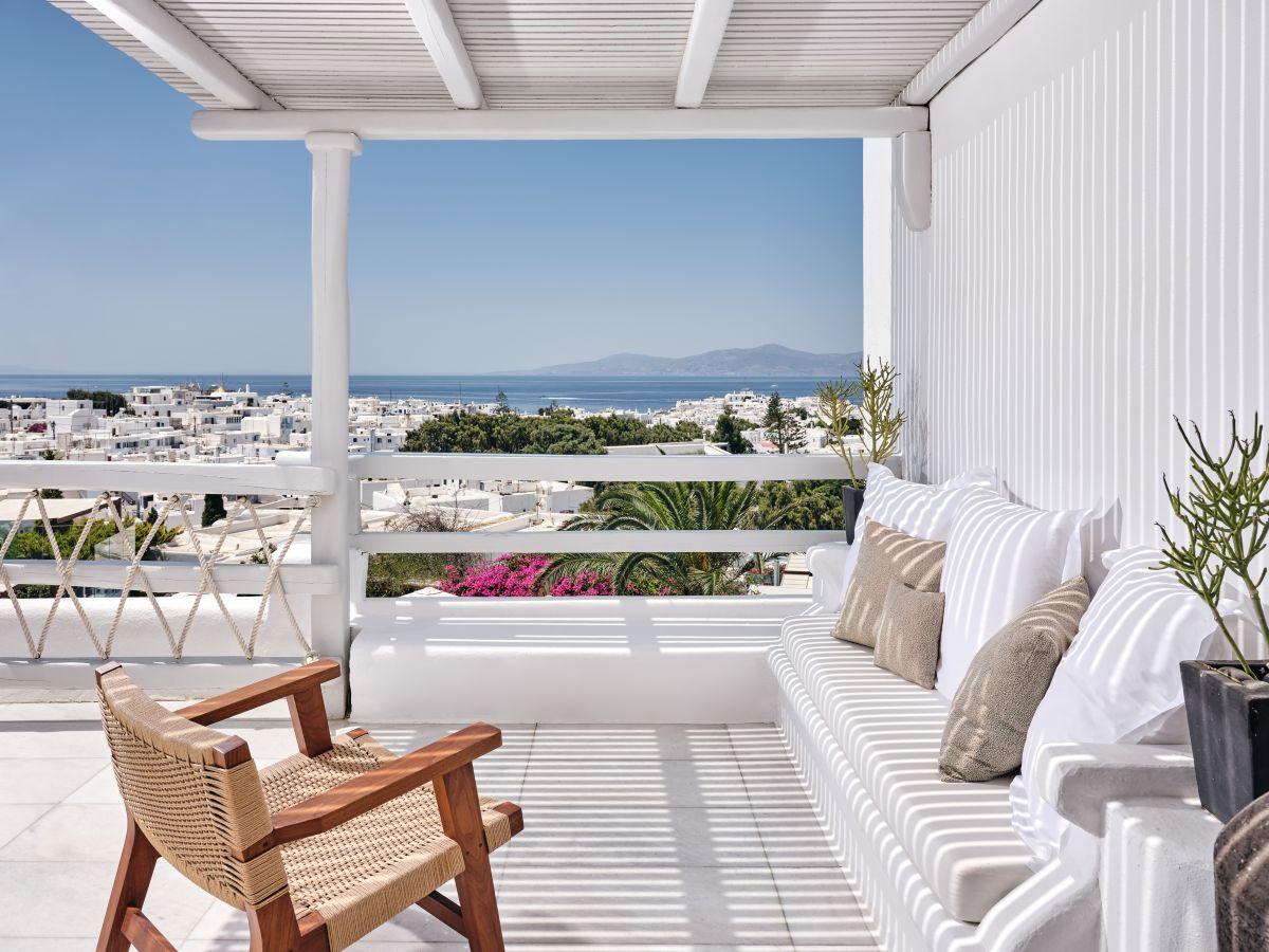 Panoramic Room Private Sundeck