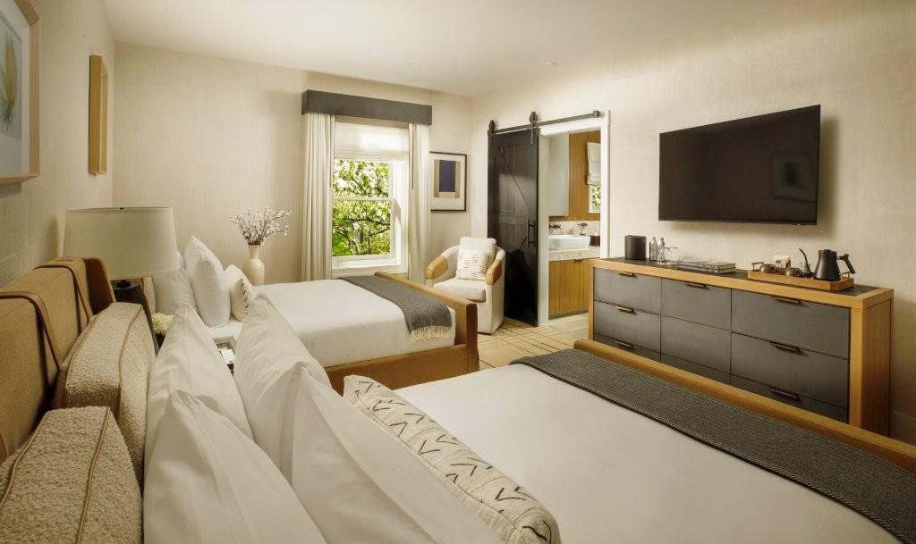 Deluxe Guestroom Queen/ Queen