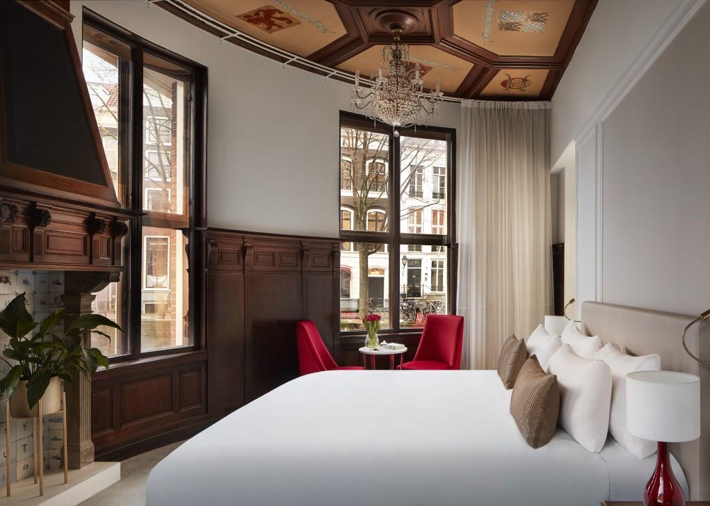 EMPRESS SUITE WITH CANAL VIEW