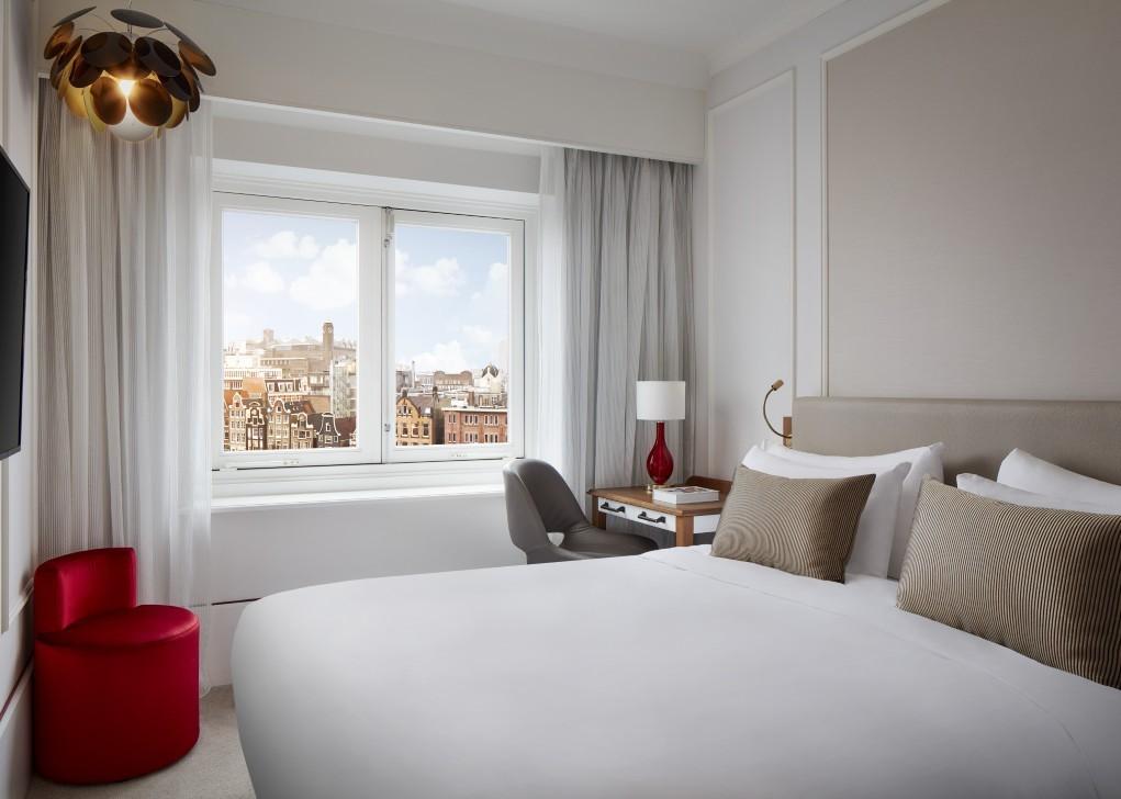 SUPERIOR ROOM WITH CITY VIEW AND BALCONY