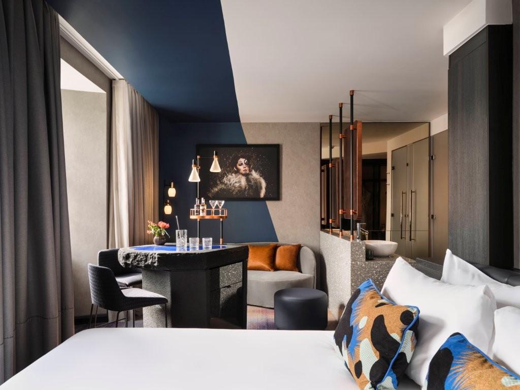 James Craig Deluxe King Room