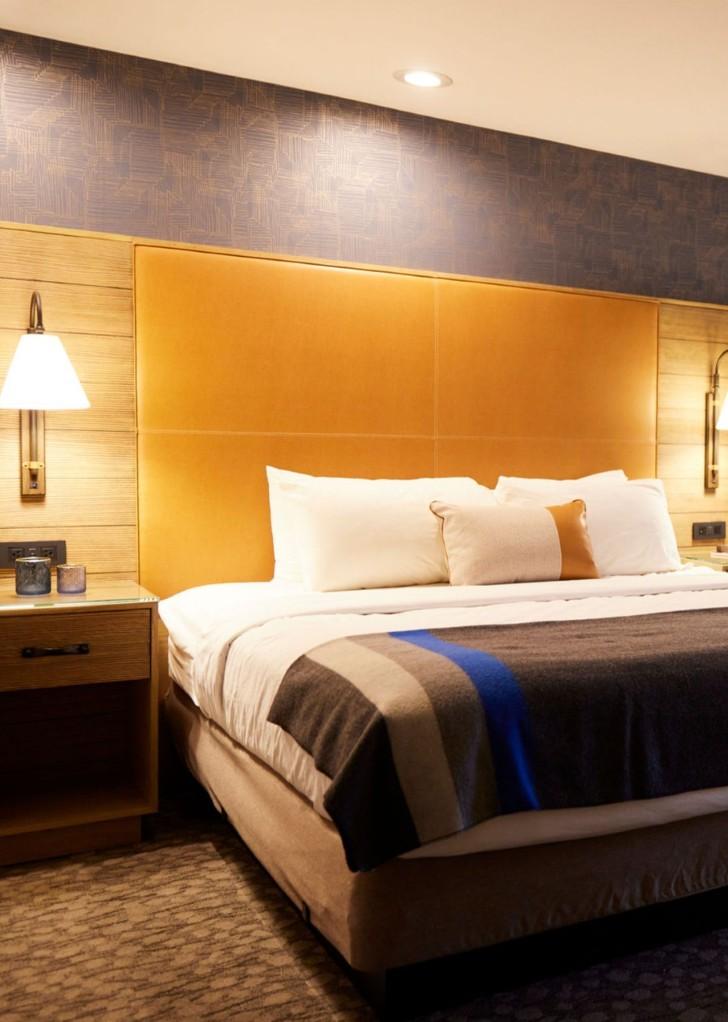 DK1 – Lodge King Bed