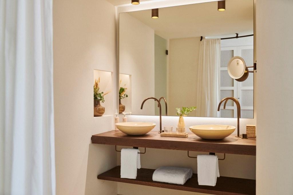 Deluxe Family Suite