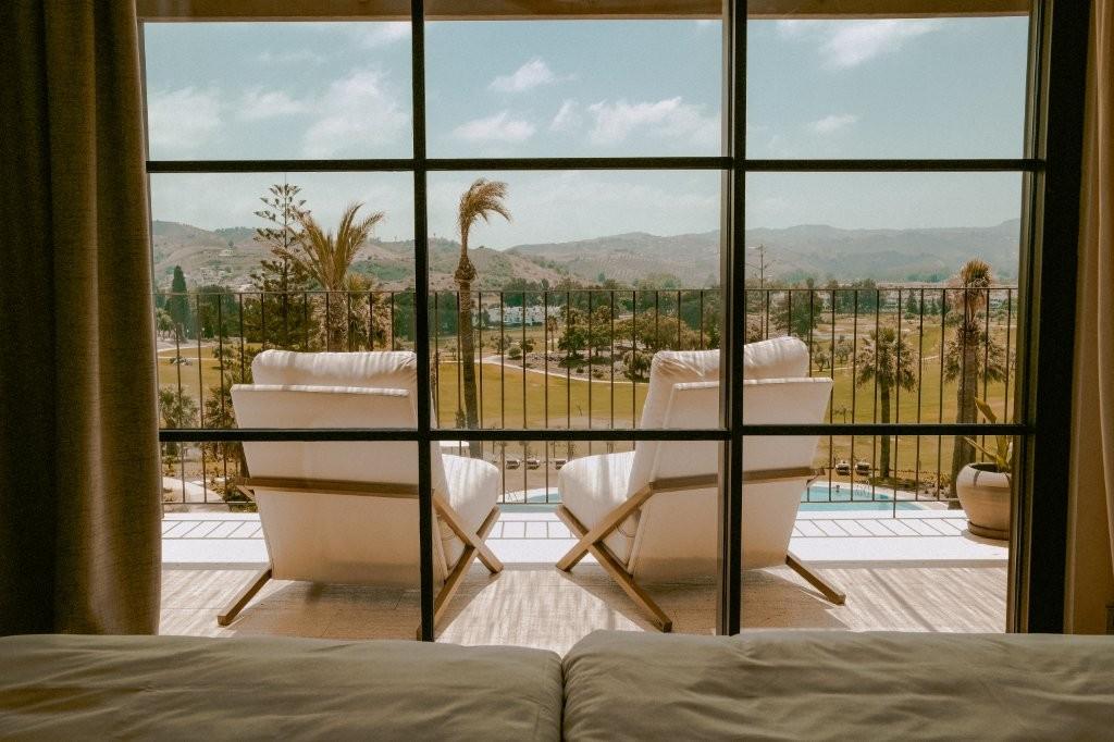Signature Family Suite