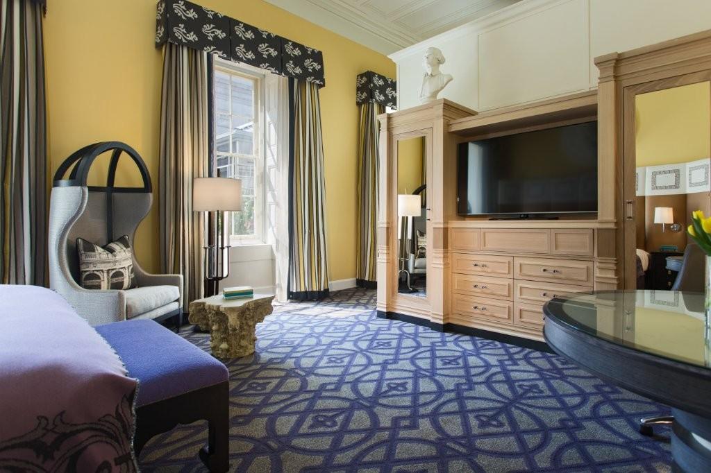 1 King Studio Suite