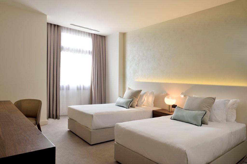 Deluxe Guest Room Twin