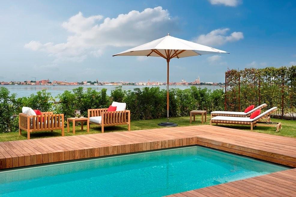 JW Retreats La Residenza Pool Suite
