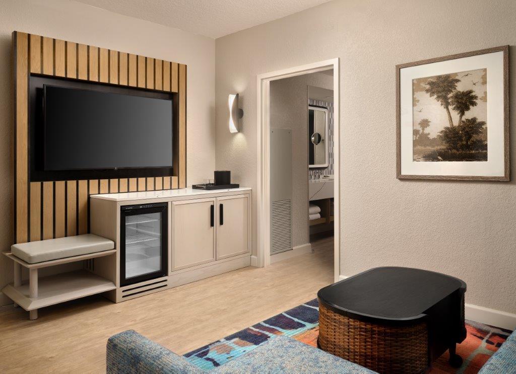 ROYALE KING POOL VIEW SUITE
