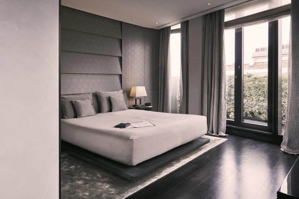 Armani Première Terrace Room