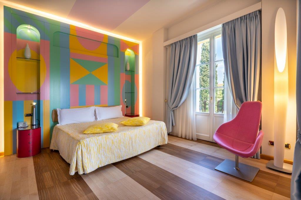 Mendini Cult Concept Suite (40 m² / 431 ft²)