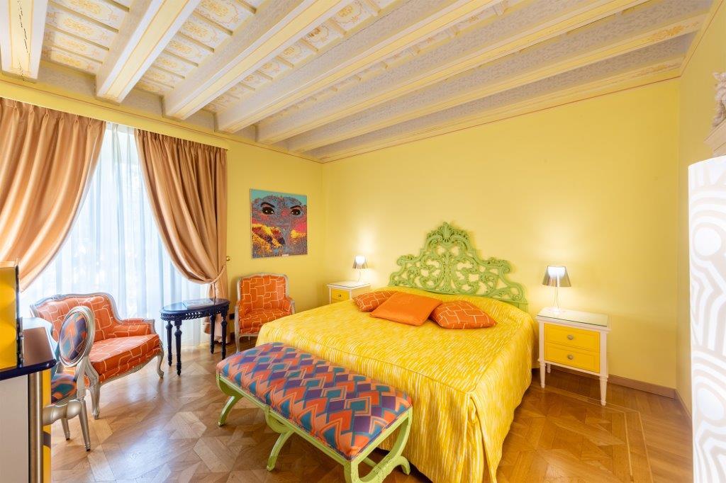 Grand Superior Room (19–21 m² / 205–226 ft²)