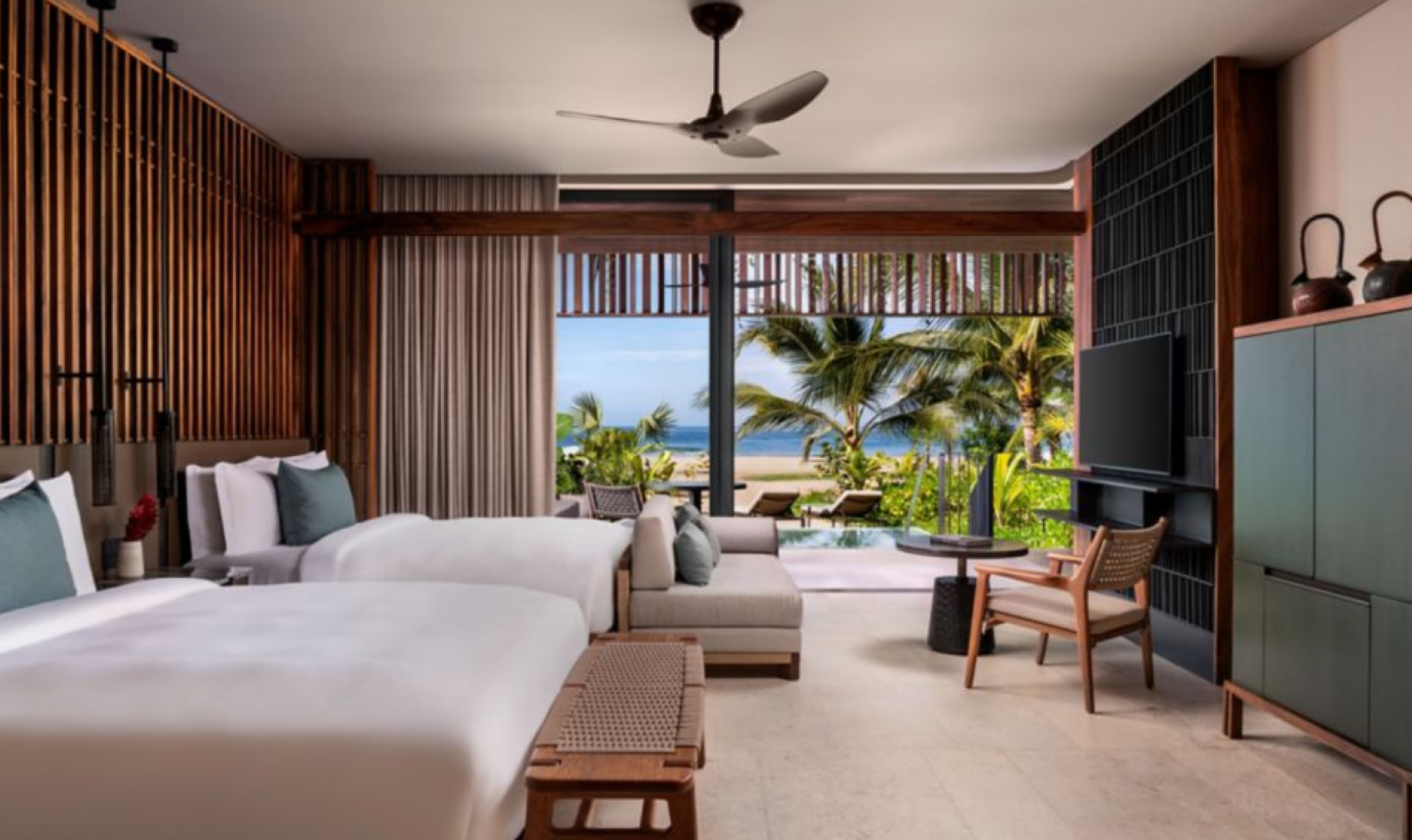 Beach Front Pool – Guest Room, Two Queen Beds