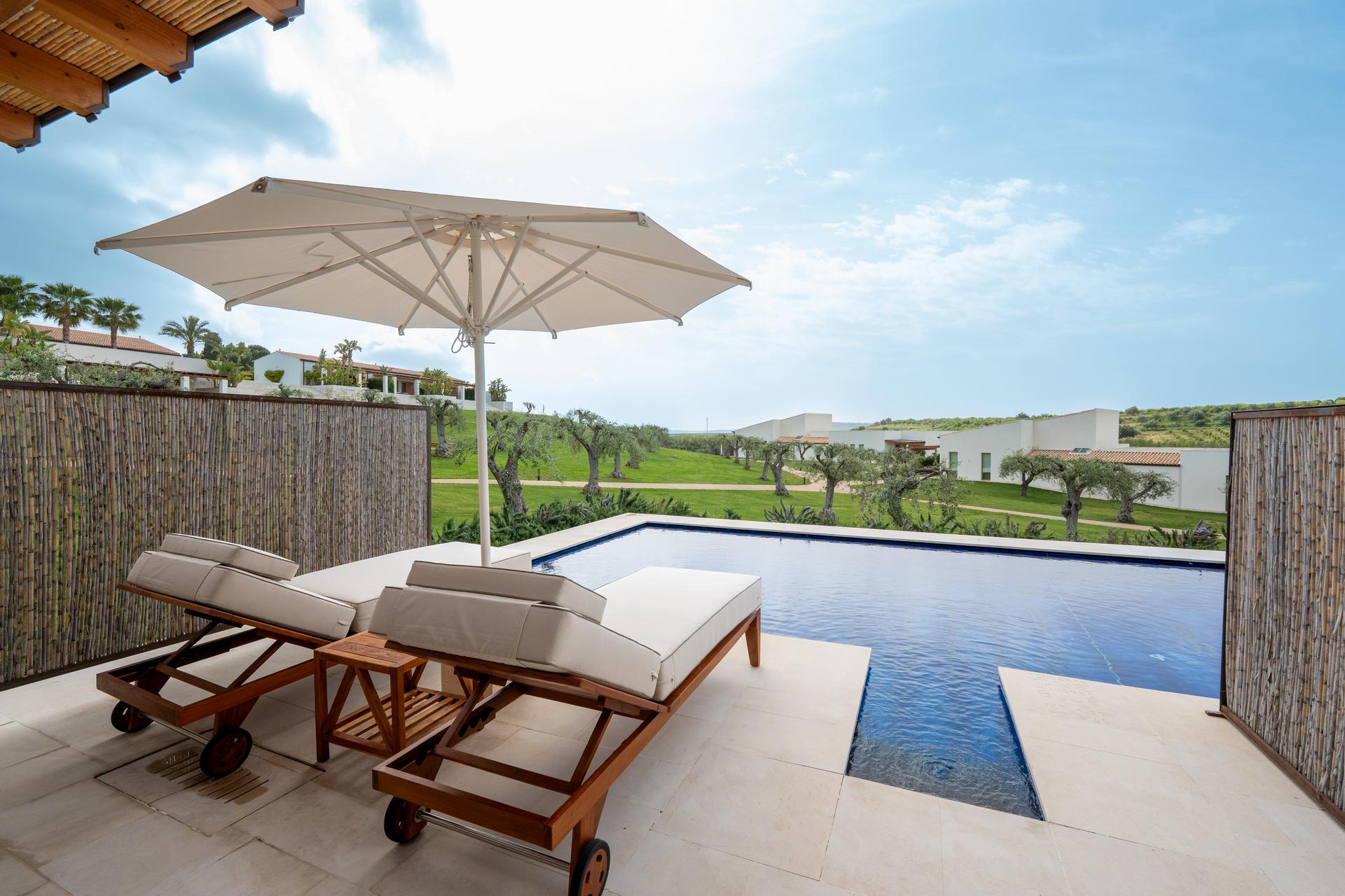 Premium Suite with Semi-Private Pool - not interconnecting