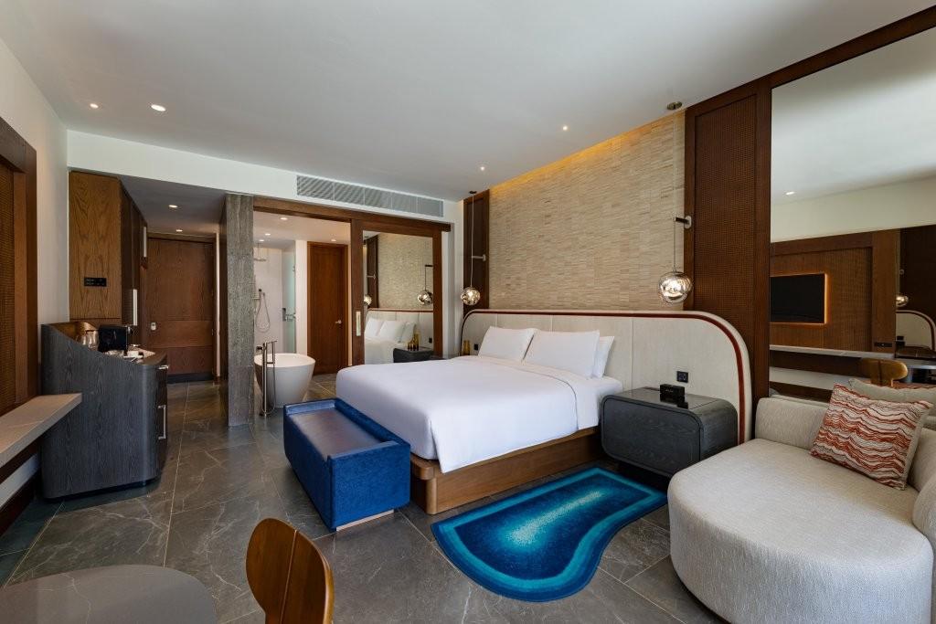 Deluxe Swim-Up Guest Room, 1 King
