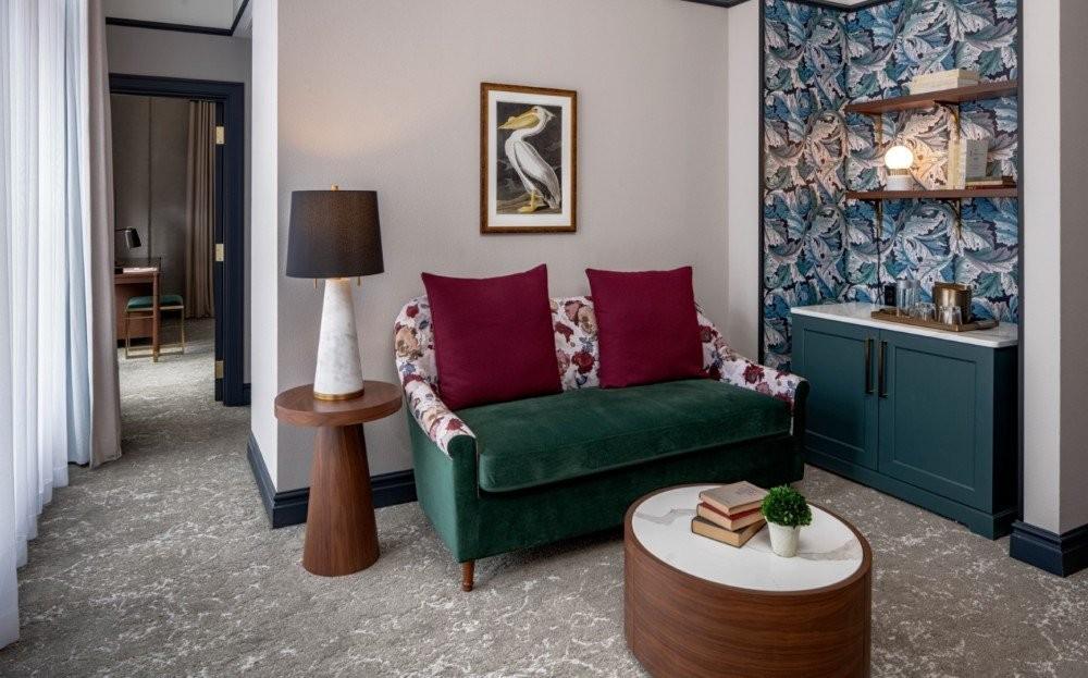 Corner Suite