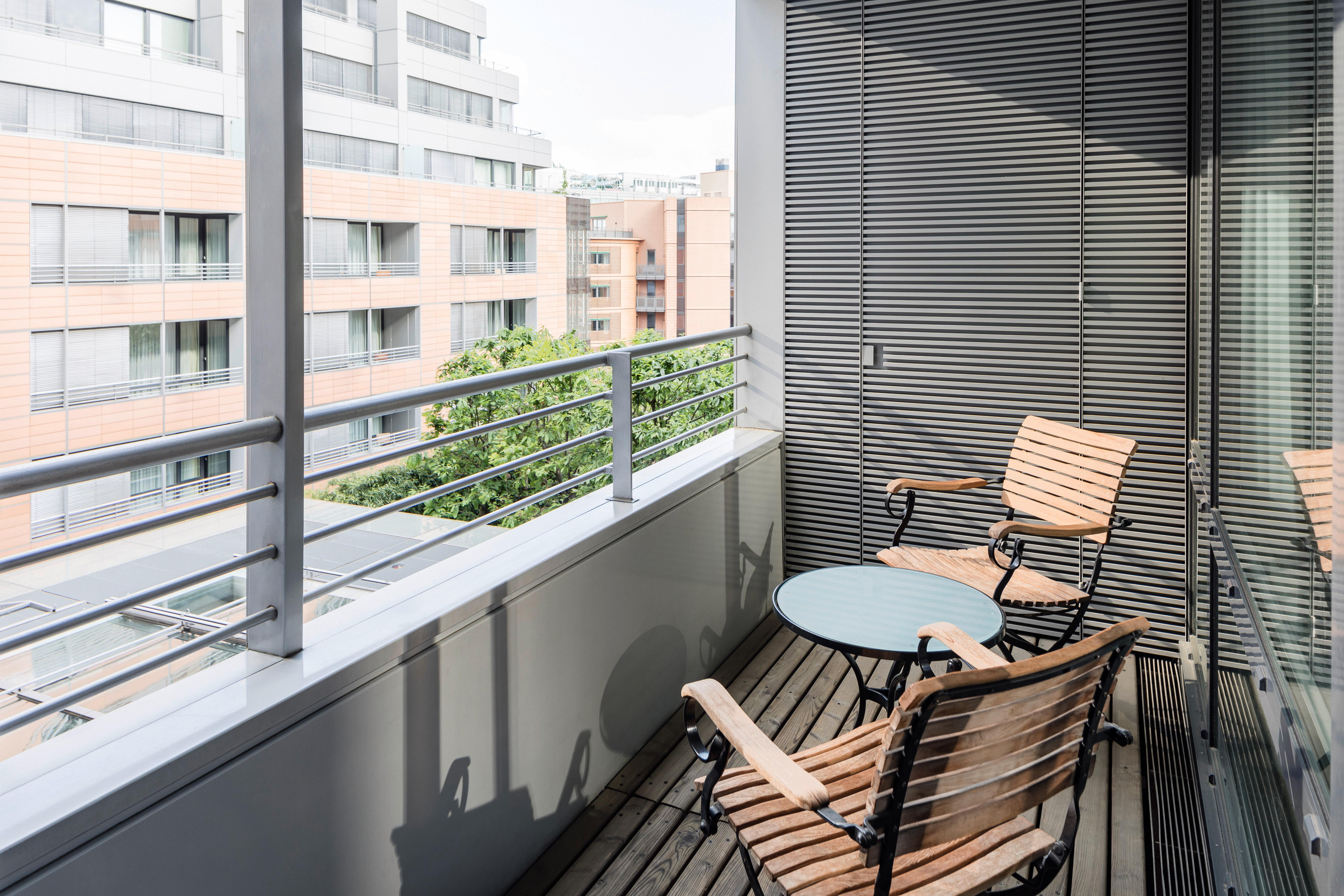 Management Suite (50 m² / 538 sq ft)