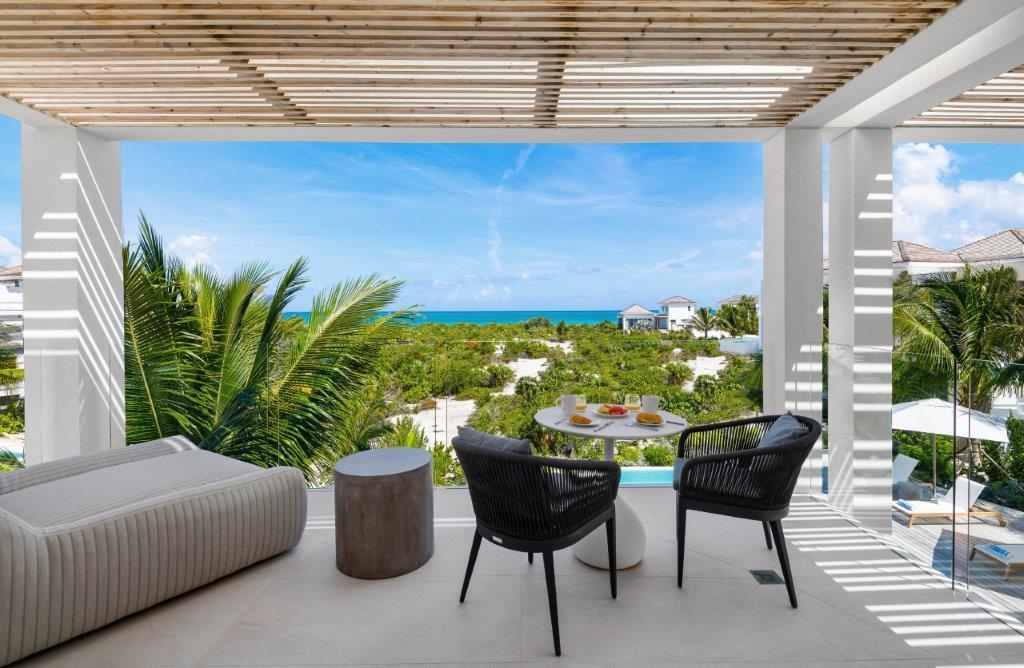 Beach Enclave Grace Bay - Four-Bedroom Ocean View: Villa–Sleeps8+