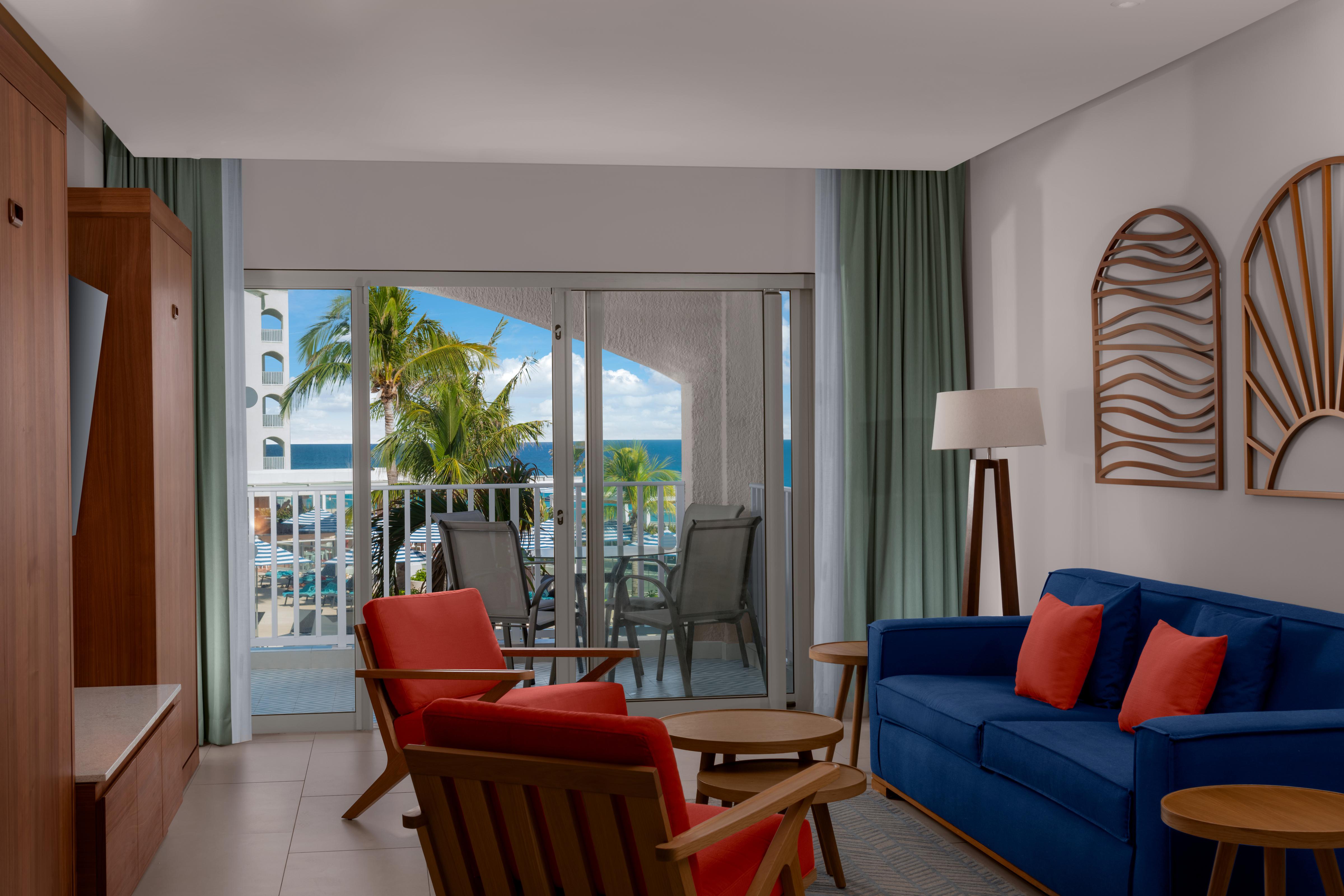 Premium Ocean View Suite - 1 King 2 Murphy Beds