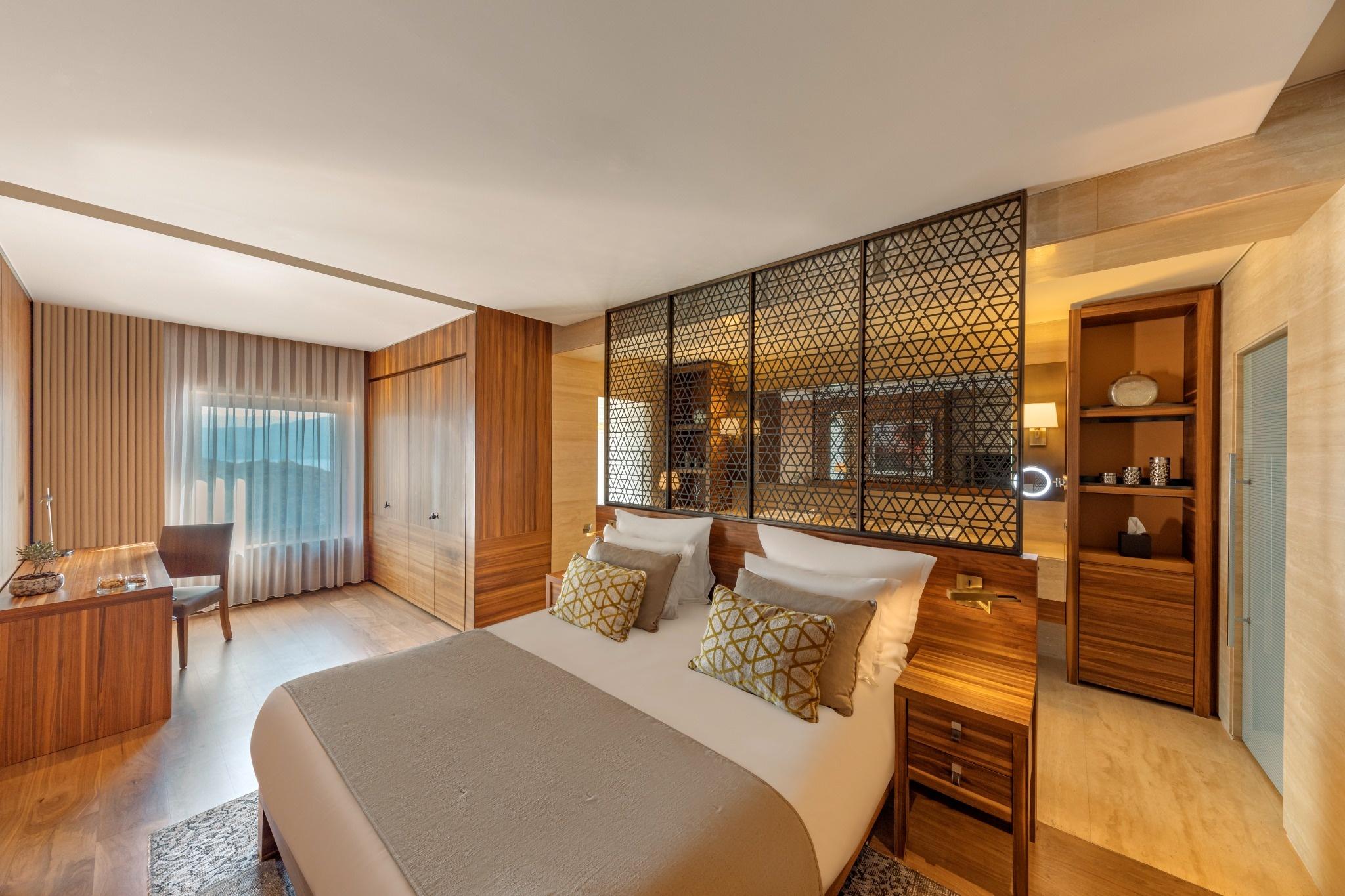 Superior Suites