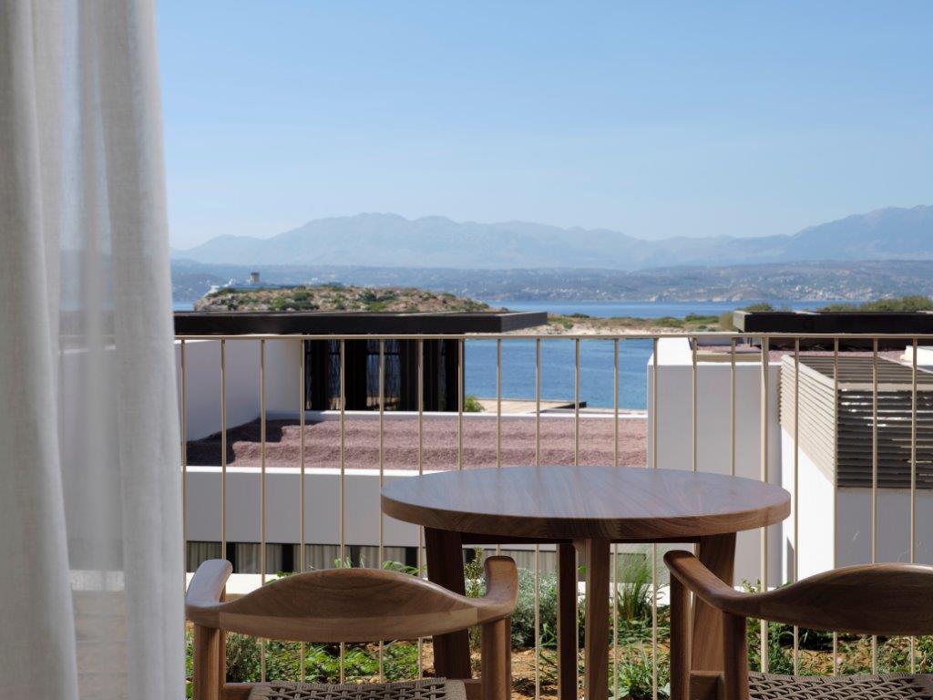 Deluxe Room: 31 sqm | Up to 2 guests | Private balcony