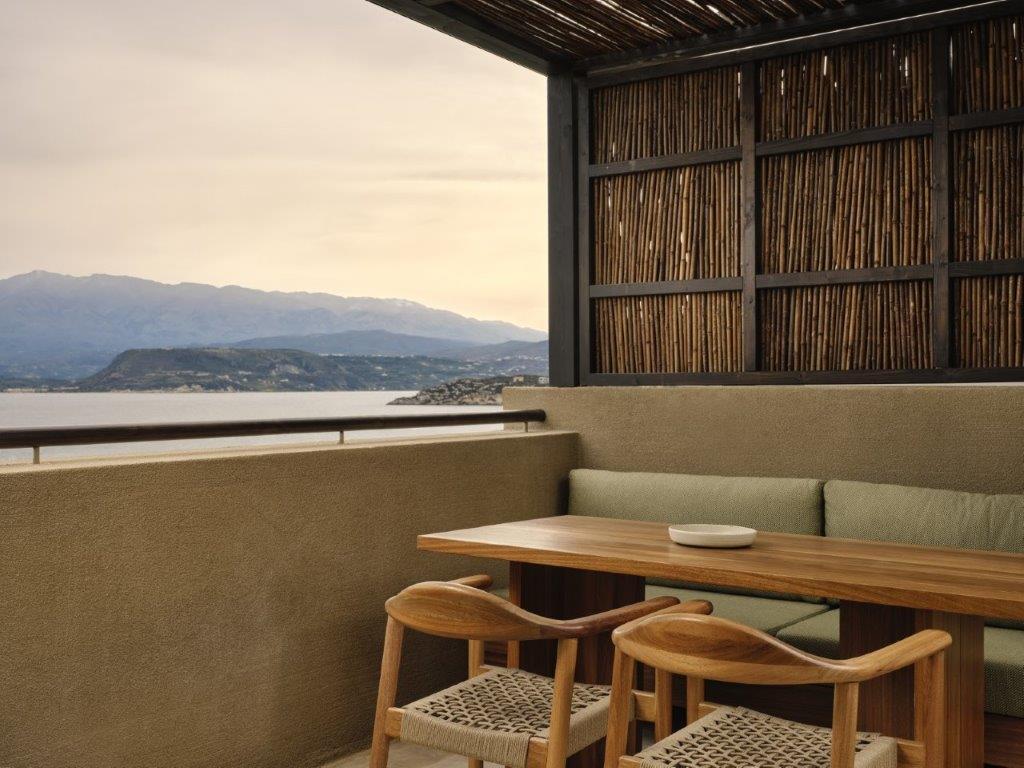 Deluxe Suite (48–58 sqm | Up to 3 guests | Private pool)
