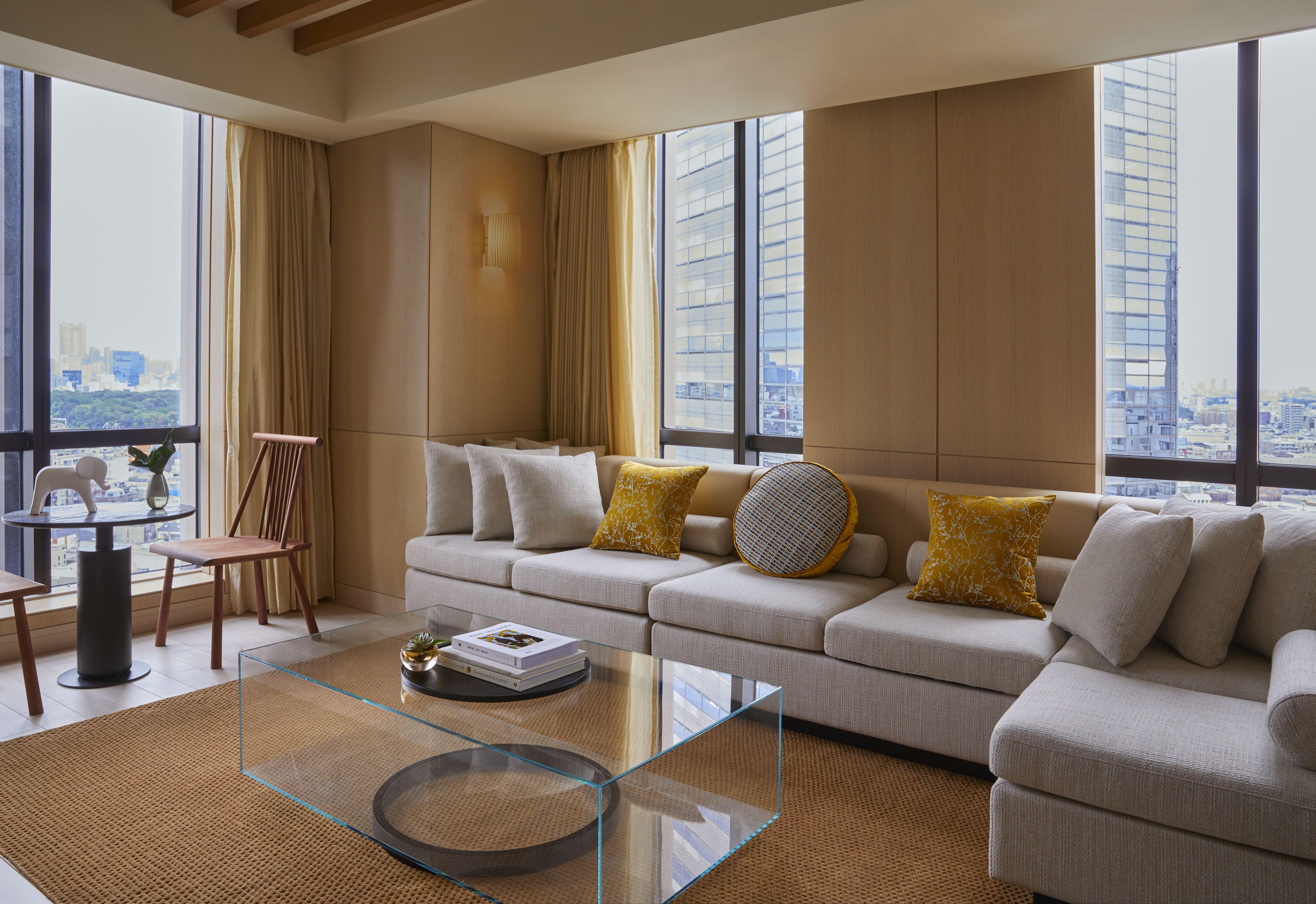 1 Bedroom Suite Top Floor (70 sq mt | 753 sq ft)