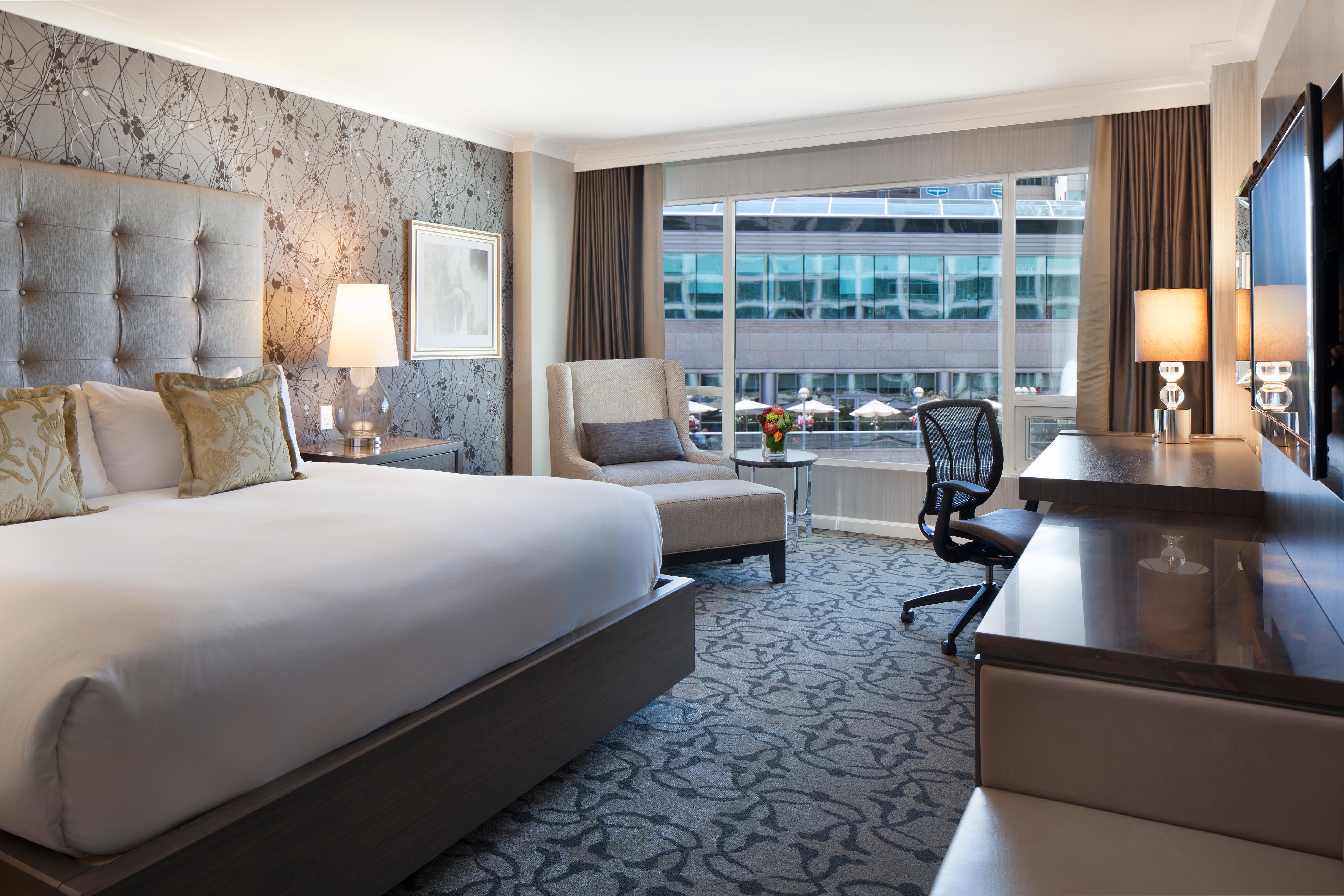 Fairmont Gold City View