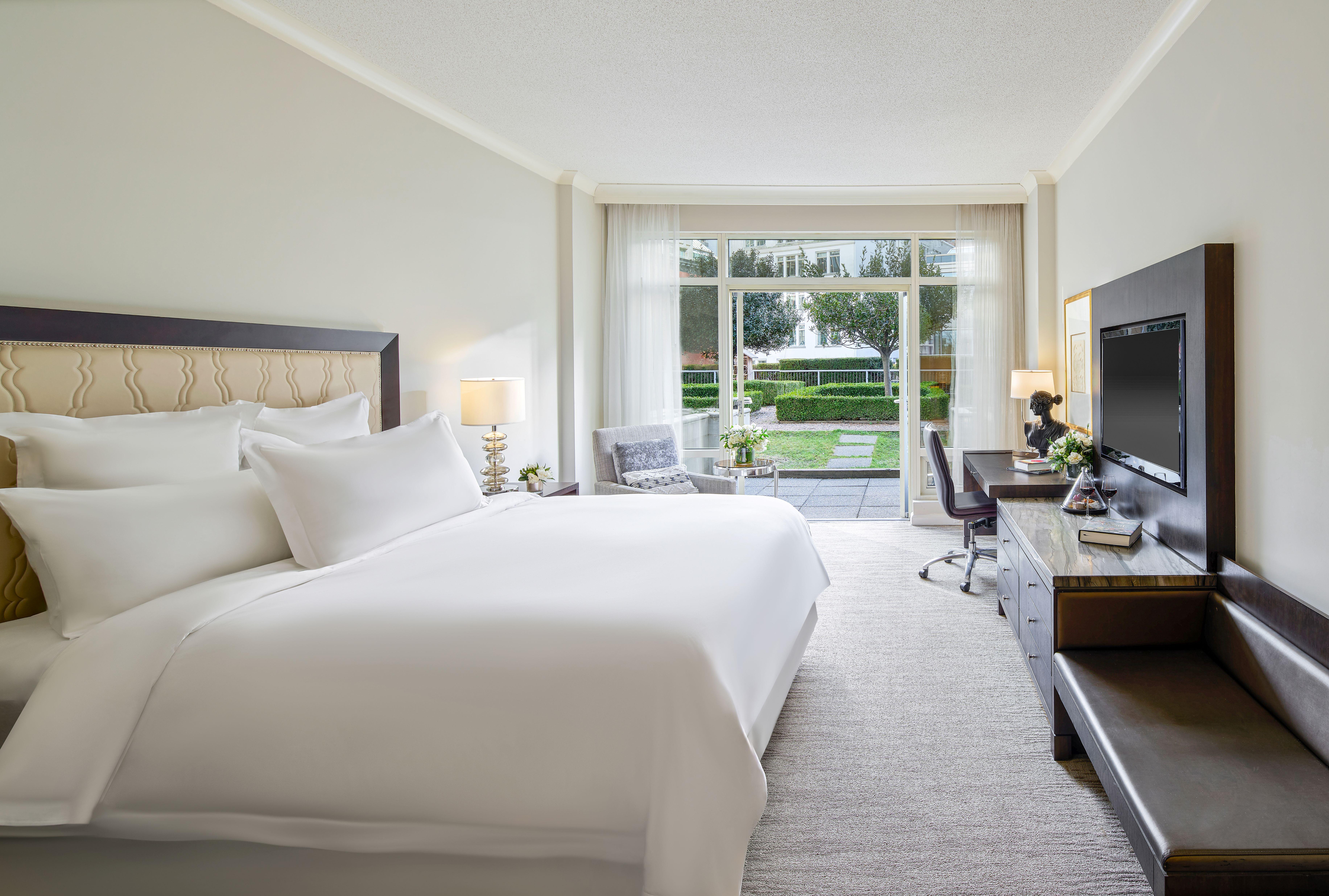 Fairmont Terrace Room