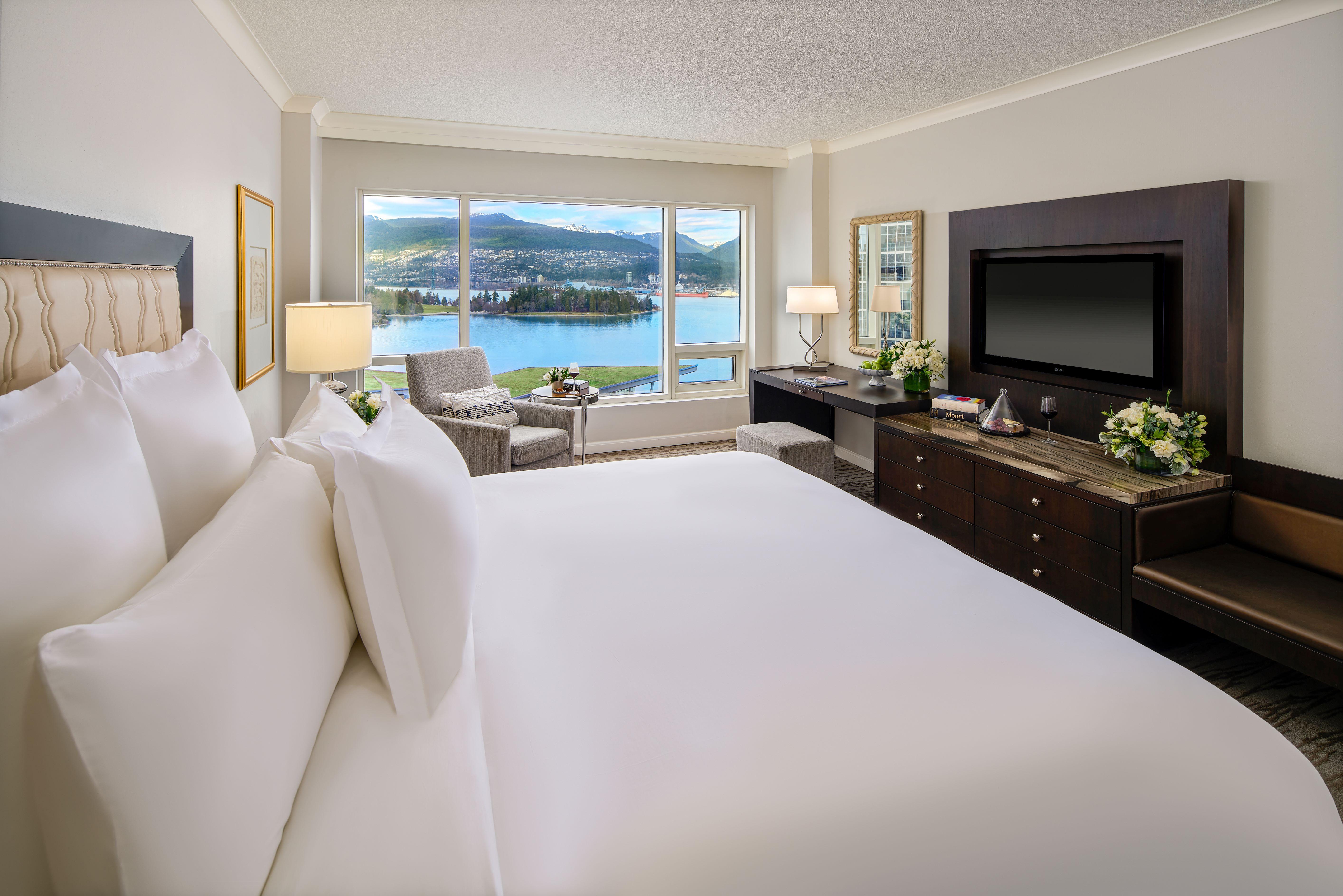 Signature Harbor Stanley Park View Room