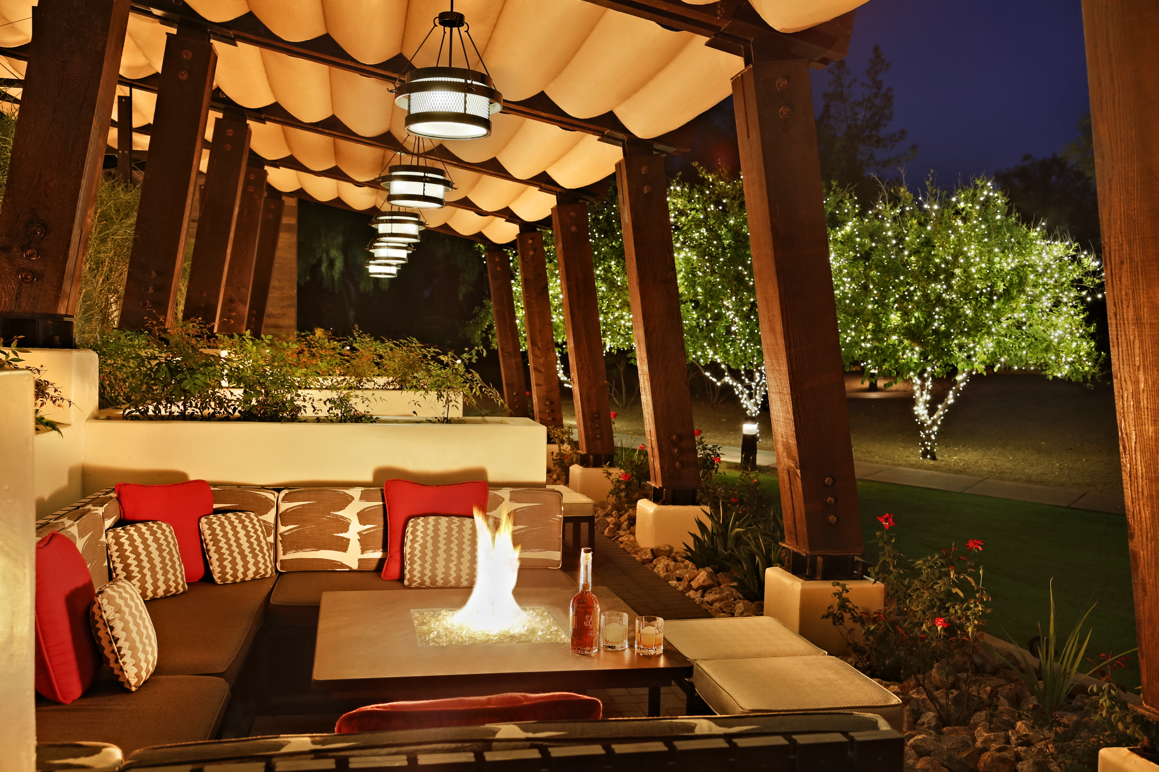 Fairmont Scottsdale Princess, United States — Fairmont Scottsdale Princess - Dining al fresco at Bourbon Steak