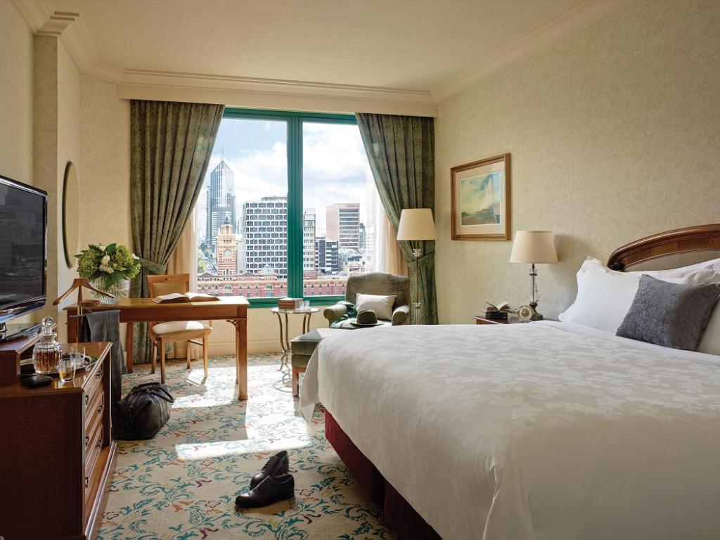 Executive River Room