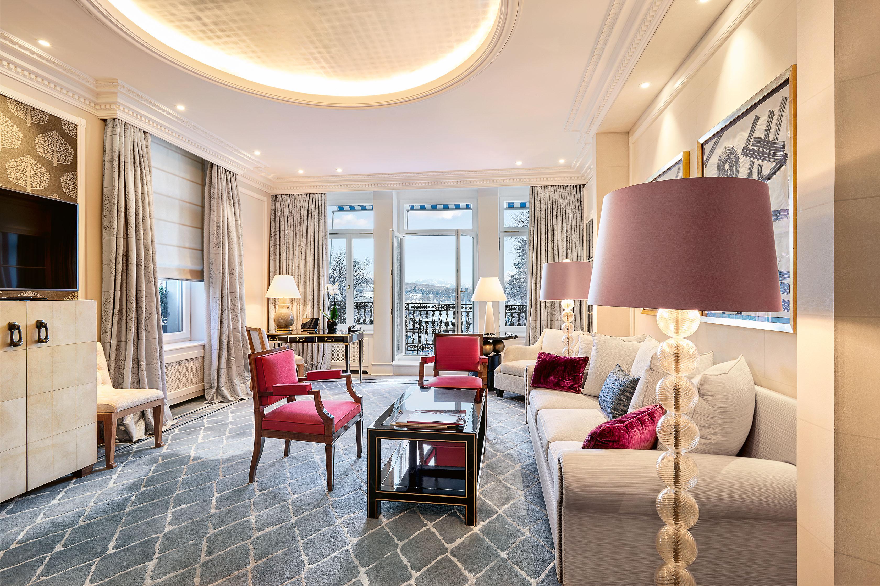 Lakeside Junior Suite