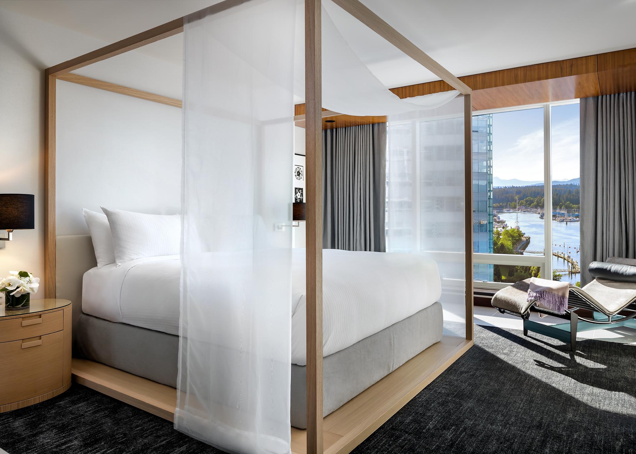 Signature Harbour View Suite
