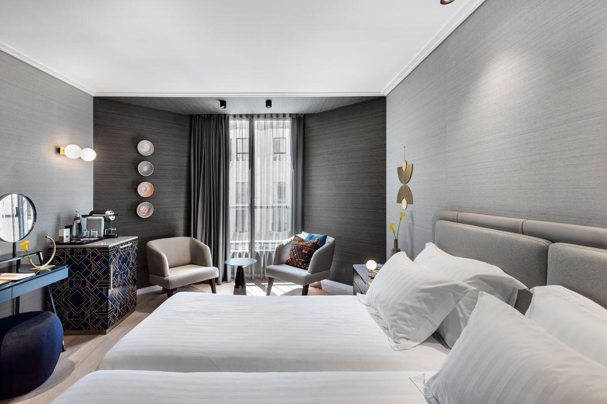 Balcony Room