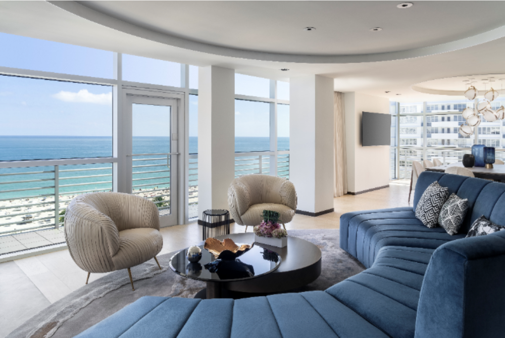 The Ritz-Carlton Suite