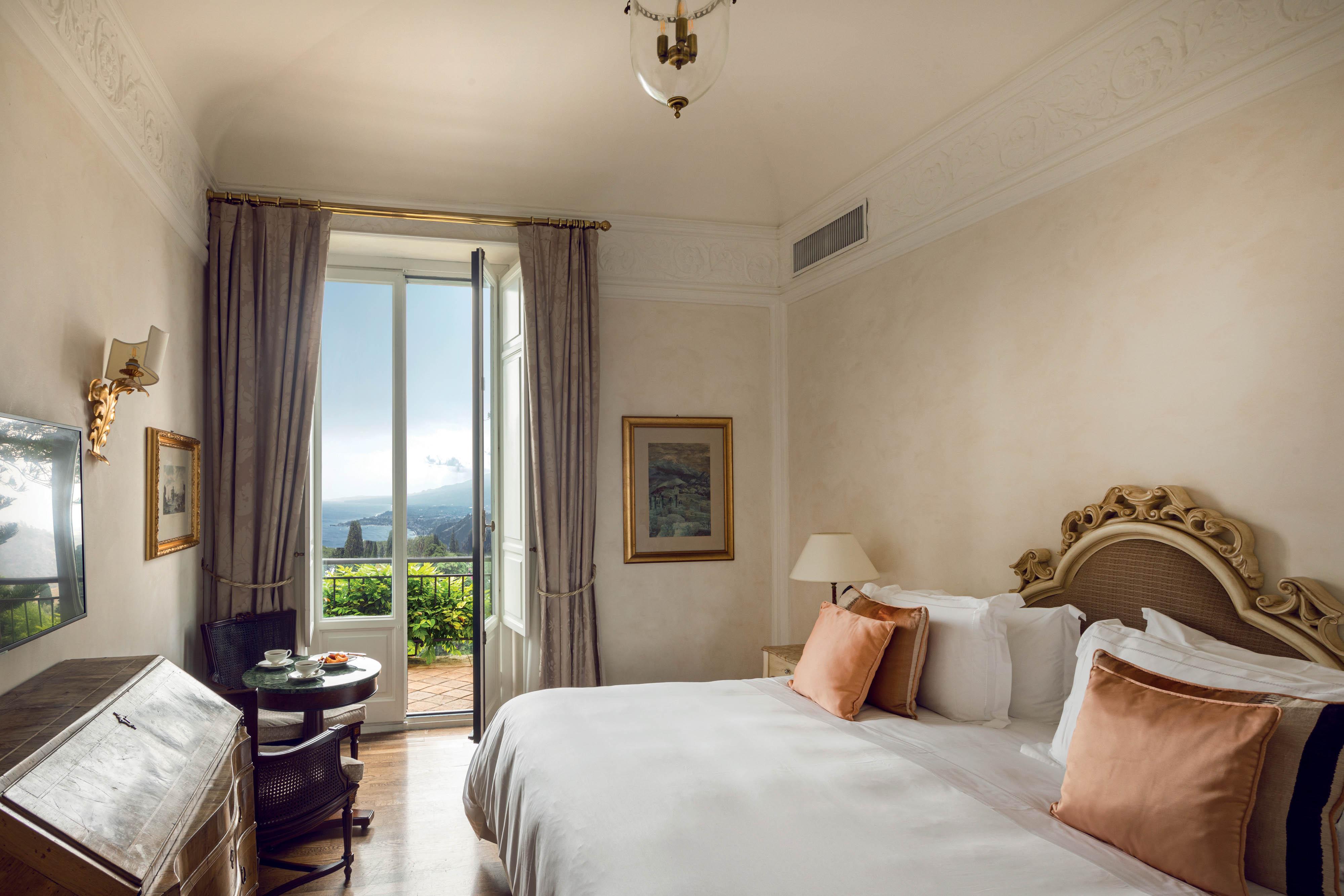 Deluxe Sea View Suite With Balcony Or Terrace