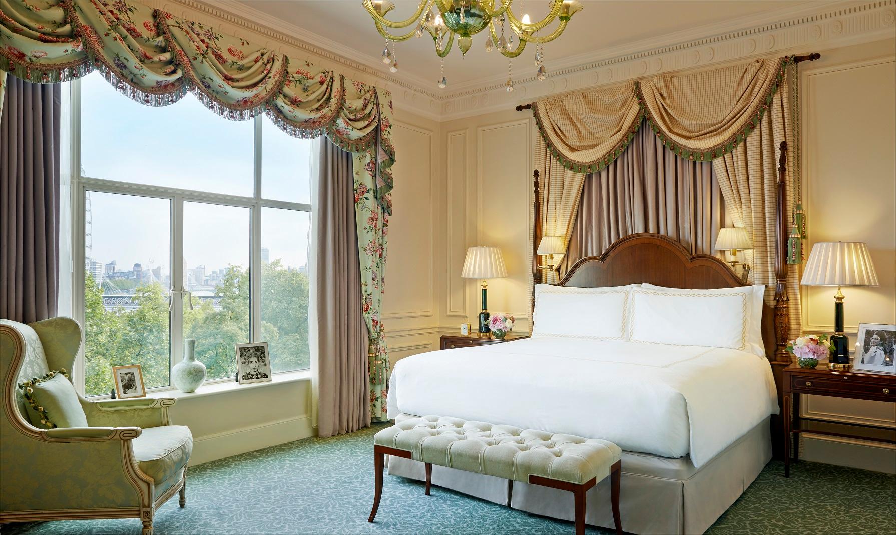 Personality Suite River View