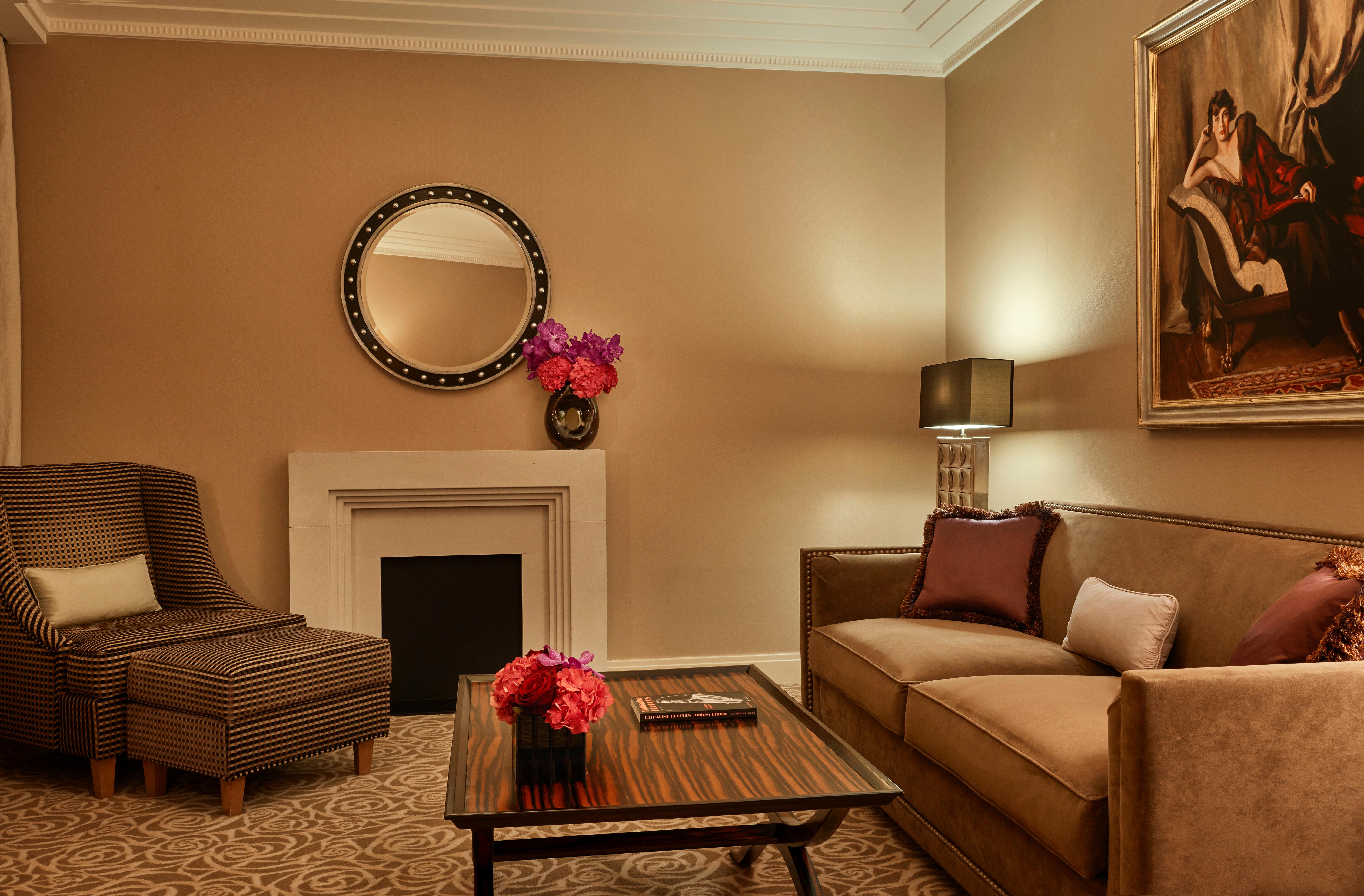 Deluxe Junior Suite Partial River View