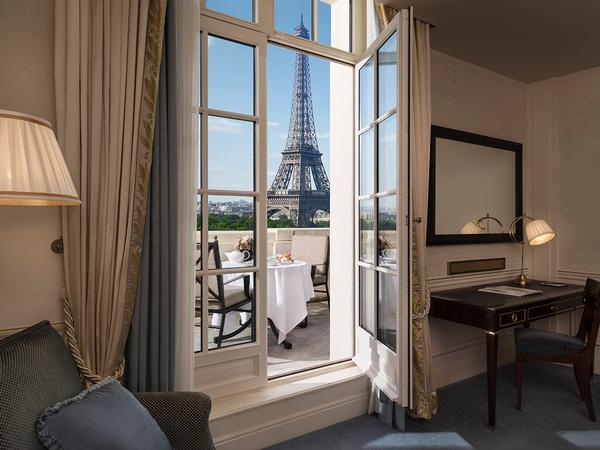 Terrace Eiffel view Room