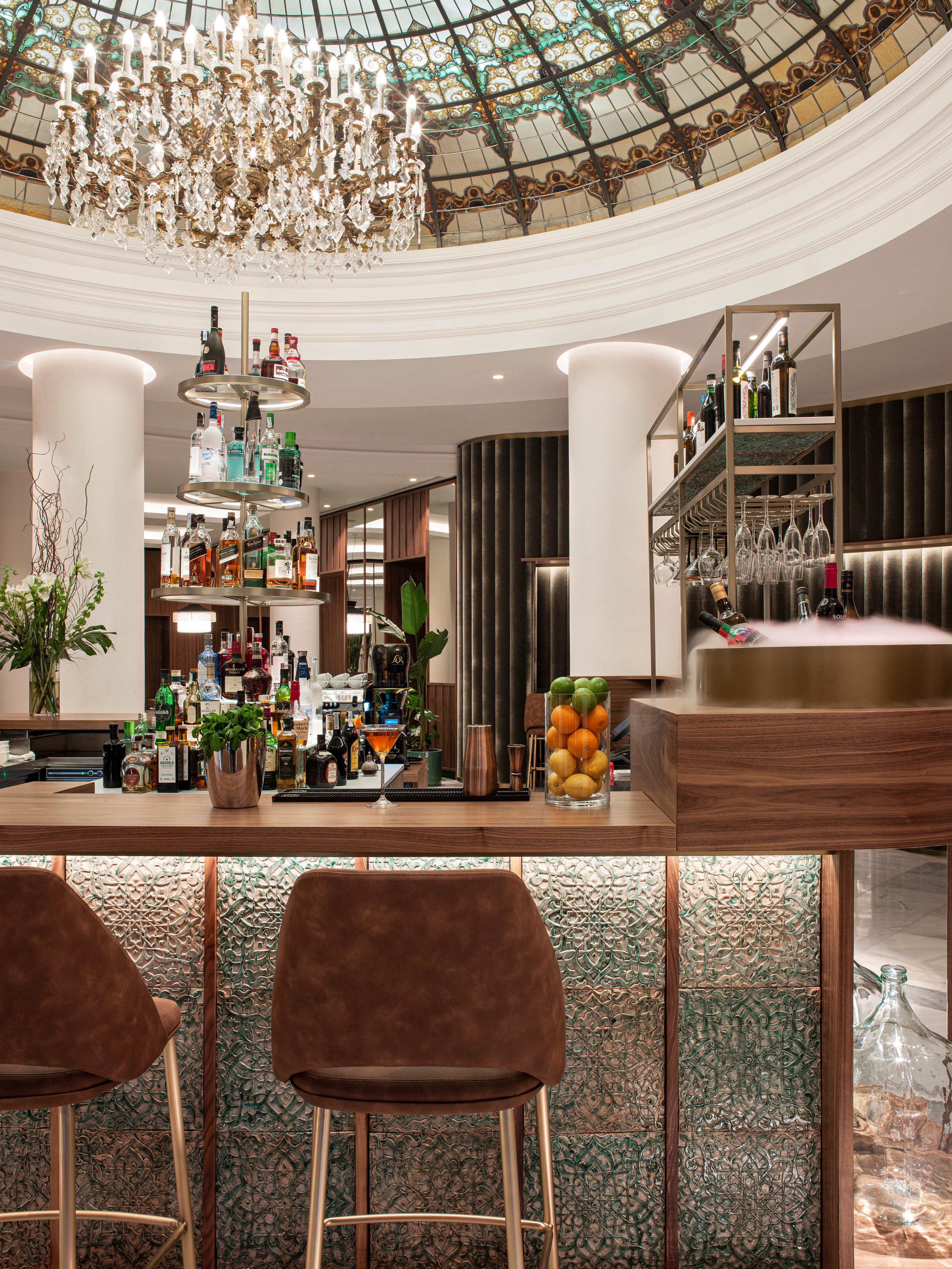 Hotel Colón, a Gran Meliá Hotel, Spain — Hotel Colón, a Gran Meliá Hotel - El Bar del Colón - Hotel Colón, a Gran Meliá Hotel